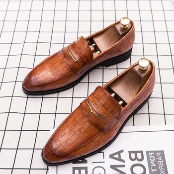 Дизайнерские туфли-оксфорды из лакированной кожи с острым тиснением в стиле ретро, мужские повседневные лоферы, Вечерняя модельная обувь Zapatos Hombre