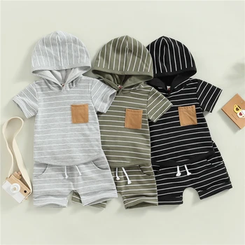 Летняя одежда для маленьких мальчиков, толстовка с капюшоном в полоску с коротким рукавом и повседневные эластичные шорты на завязках, комплект