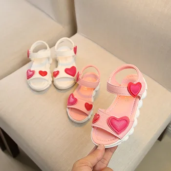 Милые детские сандалии в форме сердца для девочек 2022 г., летние сандалии с открытым носком для девочек, новое поступление пляжной обуви для маленьких девочек F05251