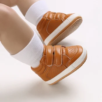 Модная однотонная обувь для маленьких мальчиков: мягкая искусственная кожа, резиновая подошва для малышей, противоскользящая (0-18 месяцев)