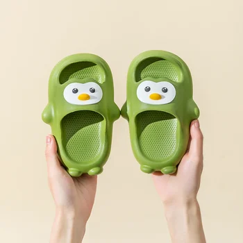 Детские тапочки, летняя домашняя одежда для родителей и детей, противоскользящие детские сандалии с изображением пингвина, Детские пляжные тапочки, сабо для девочек