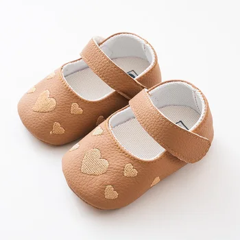 Детская обувь с принтом в виде сердца, повседневная обувь для девочек и мальчиков из искусственной кожи, обувь для малышей, Резиновая мягкая подошва, противоскользящие Первые ходунки, Обувь для новорожденных